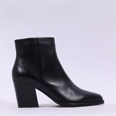 Regarde Le Ciel Eithel Stack Heel Boot - Black Leather